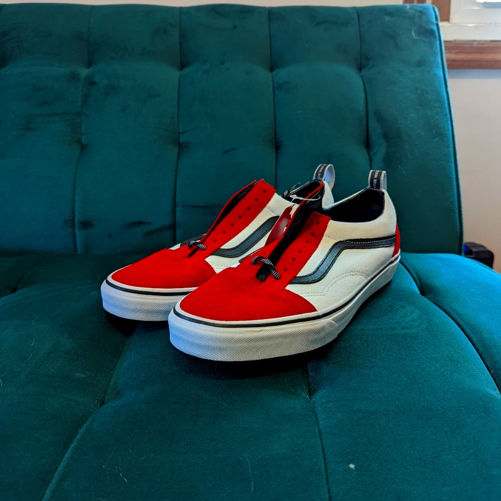 NWT special edition old skool white cans